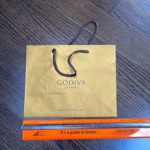 Godiva gift bag. See pics for size. CN be free with other purchases.